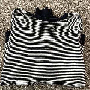 Black and white stripped crewneck
